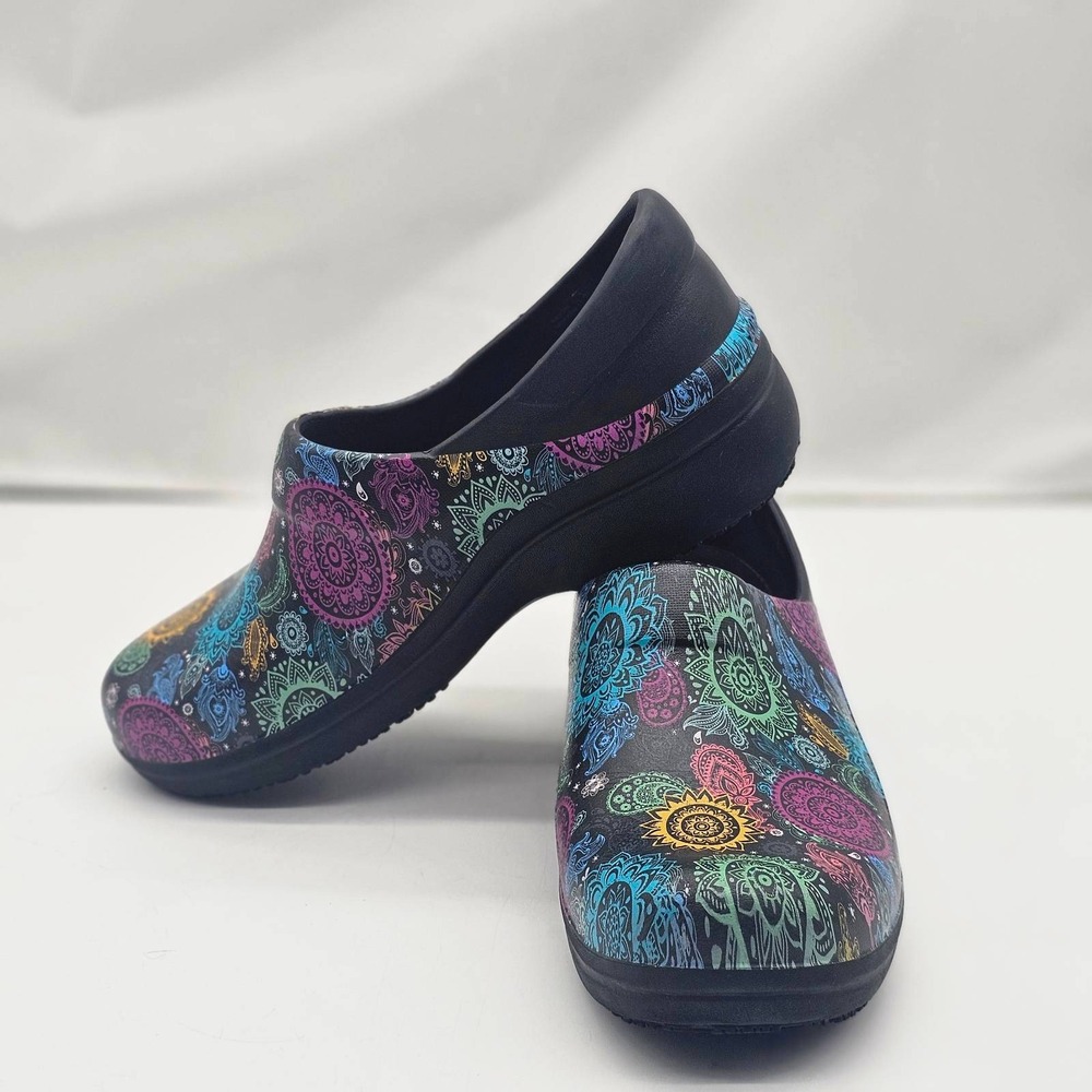 Crocs Neria Pro II Clog Women Size 10 Black Multi Color Slip Resistant Nursing